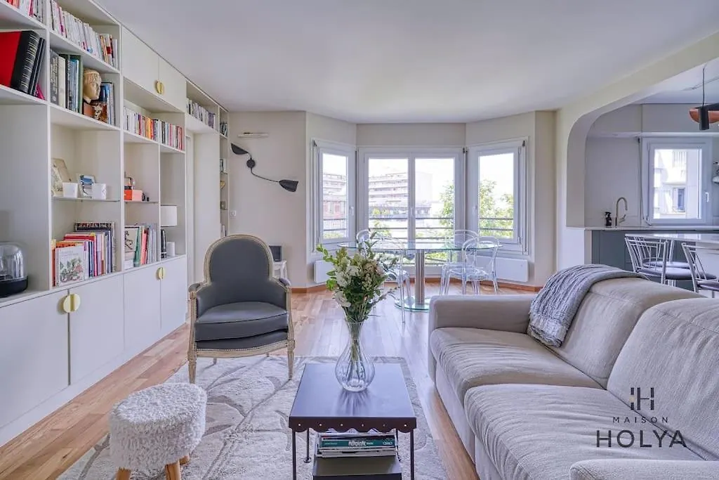 Le Retro - A Bastille - 170c Paris